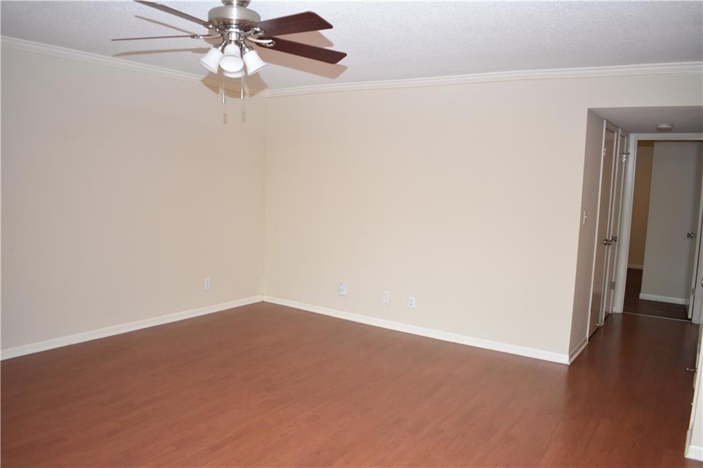 6222 Robinson Street Property Photo 12