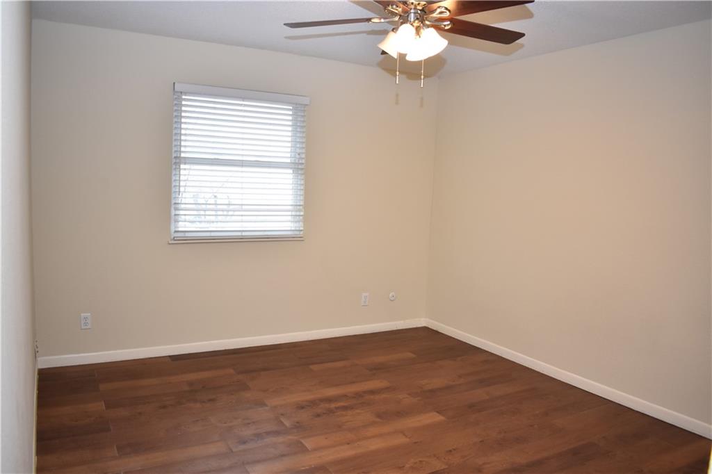 6222 Robinson Street Property Photo 17