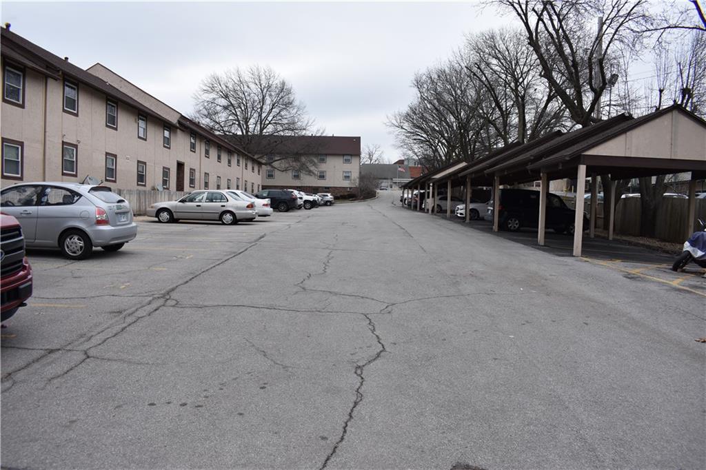 6222 Robinson Street Property Photo 25