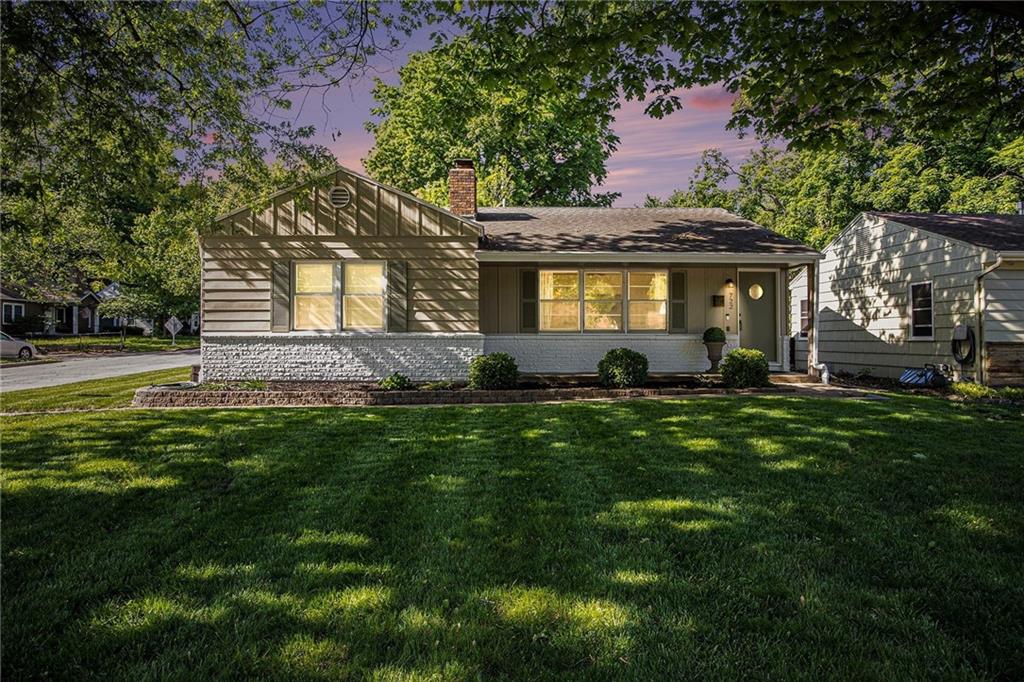 722 W 85th Street Property Photo 1