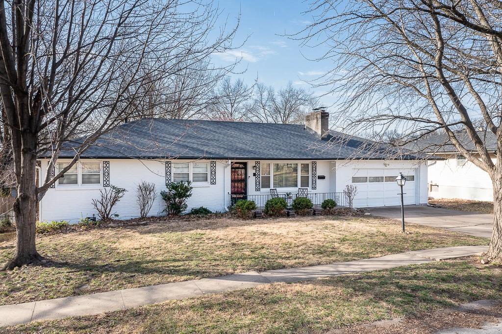 8009 Freeman Avenue Property Photo