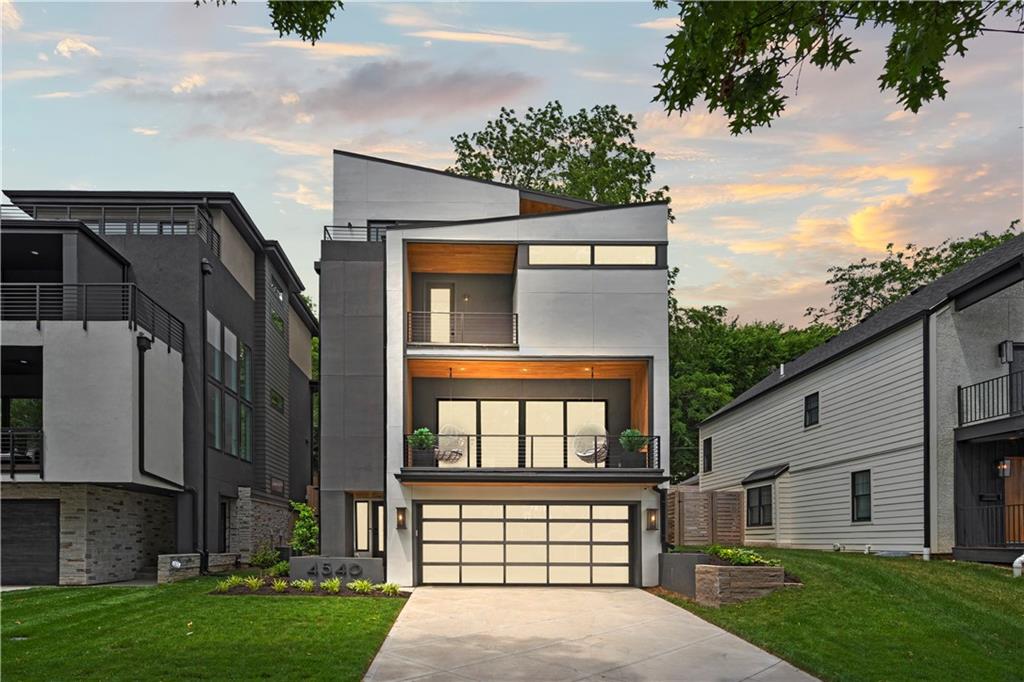 4540 Mercier Street Property Photo