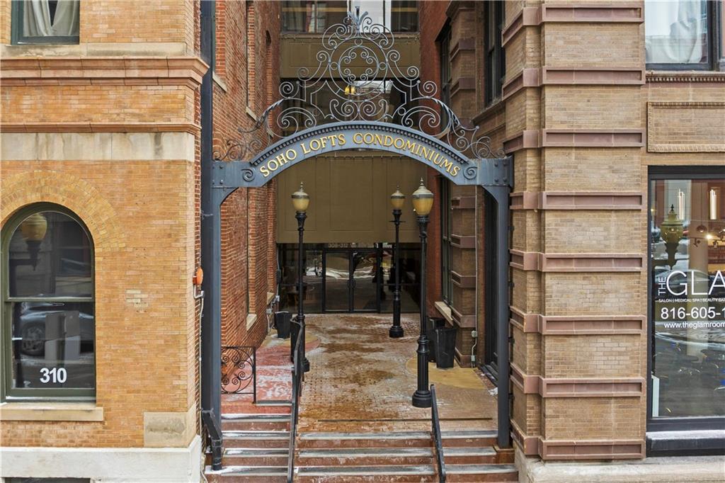 308 W 8th Street Property Photo