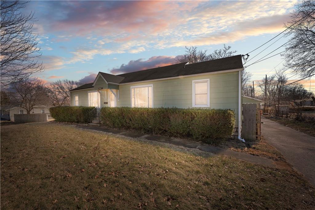8911 E 59th Street Property Photo
