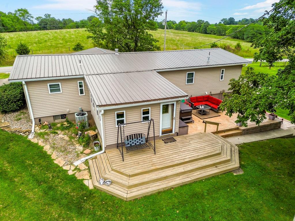 40019 V Highway Property Photo