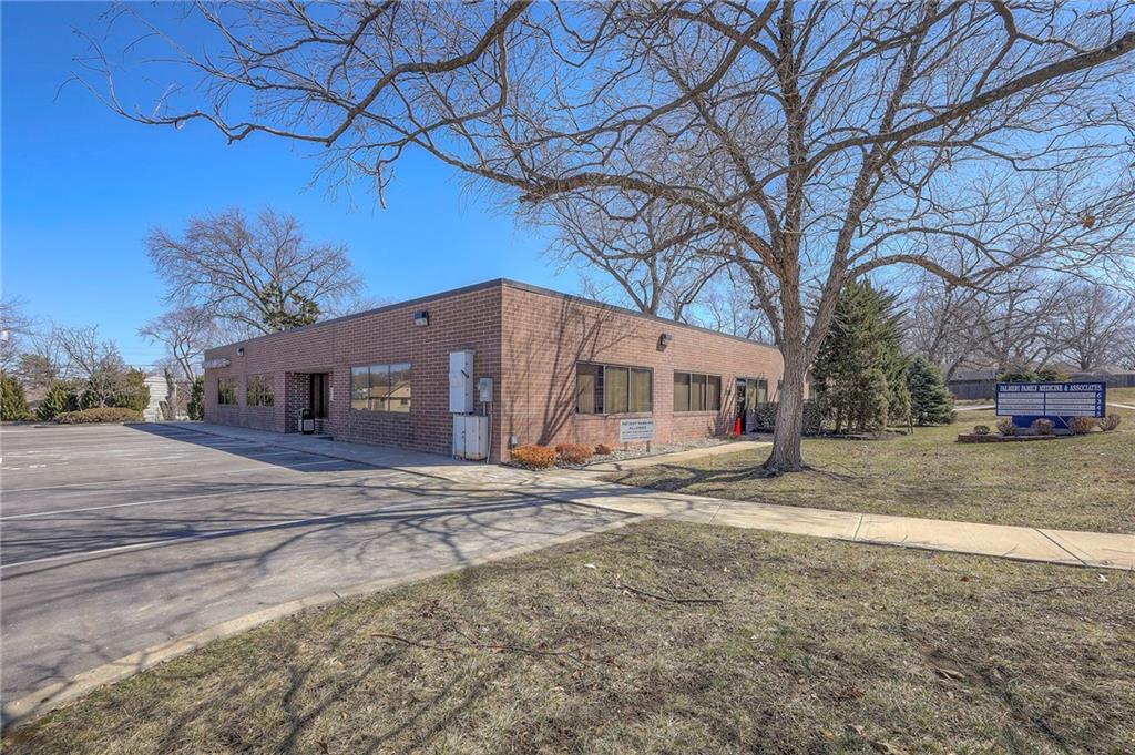 6345 Long Avenue Property Photo 4