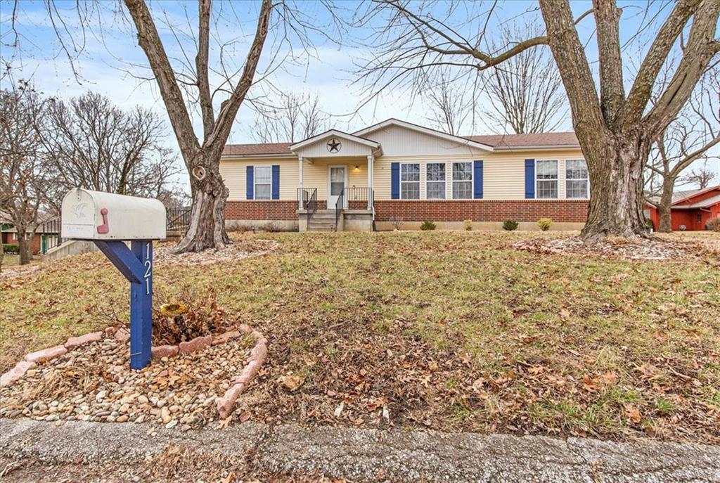 121 Shady Lane Property Photo