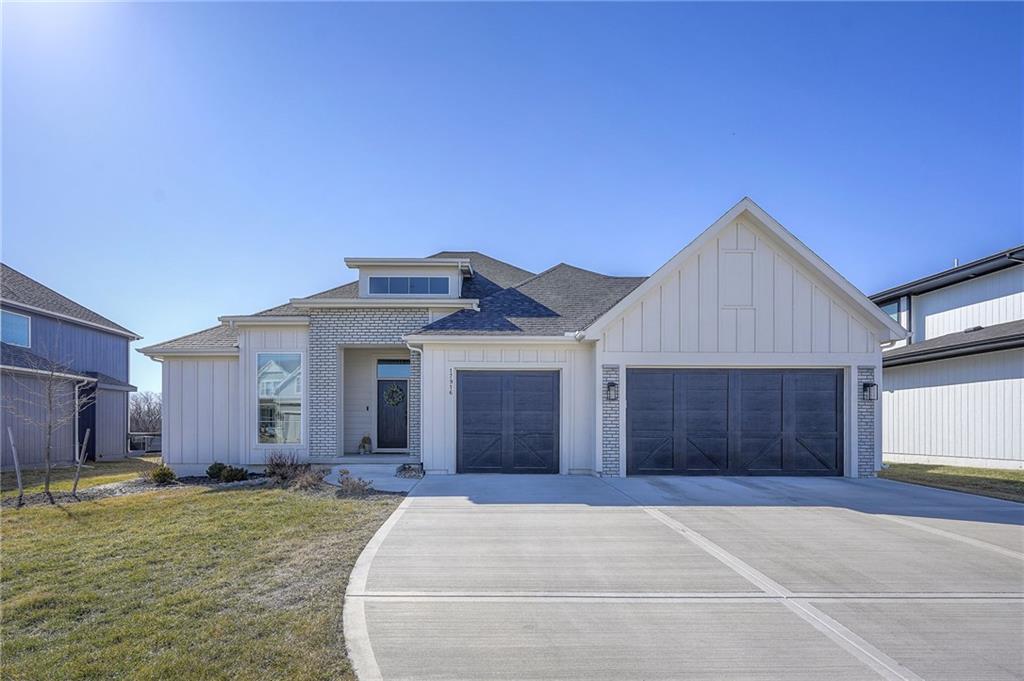 17916 Manor Street Property Photo