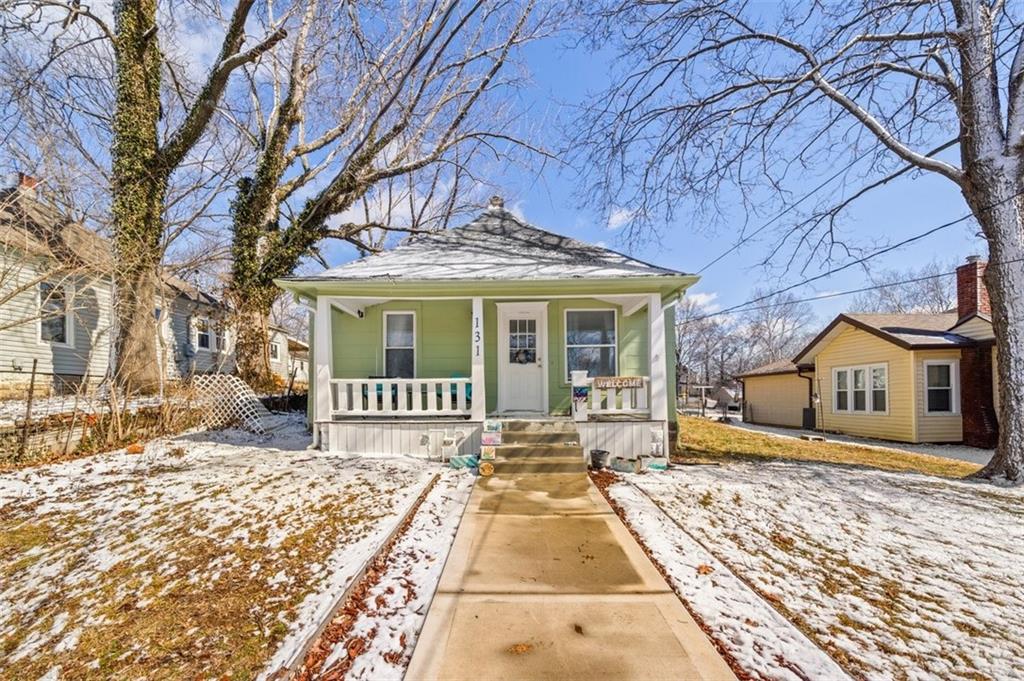 131 S Neconi Avenue Property Photo
