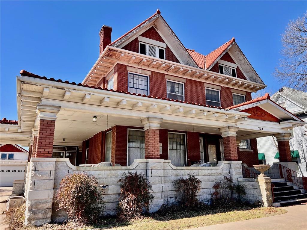 704 S Spruce Street Property Photo