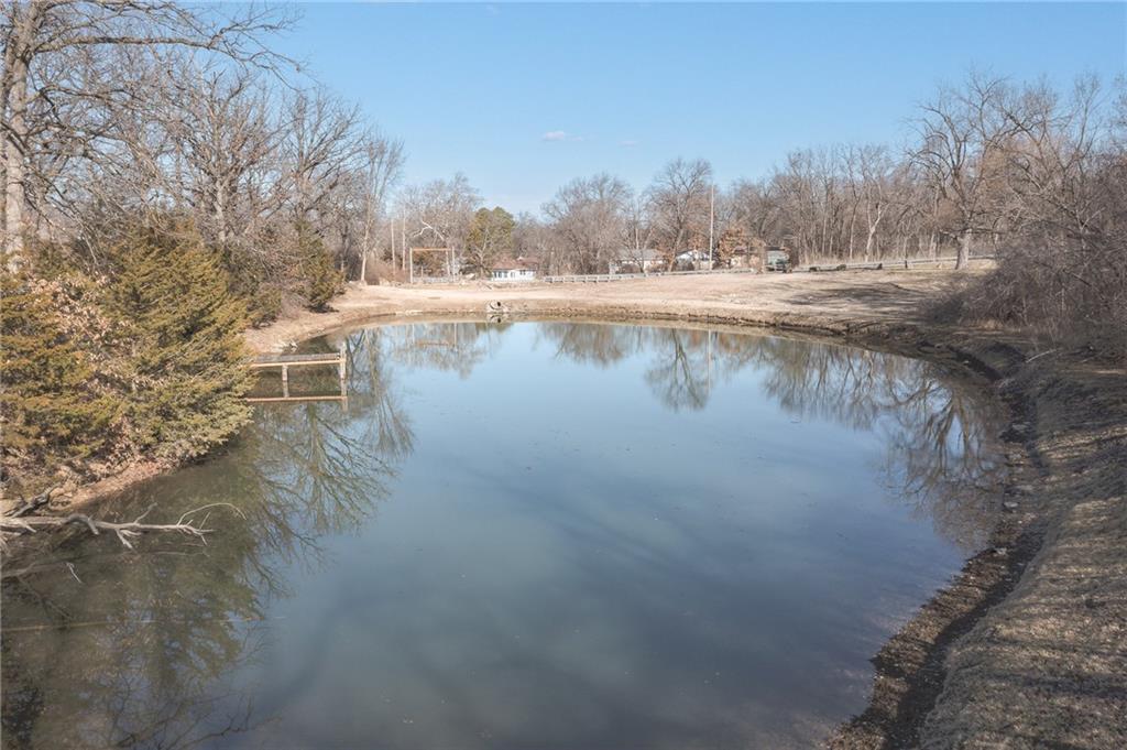 5211 Metropolitan Avenue Property Photo 3