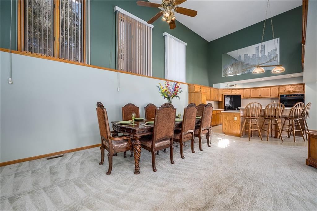 5211 Metropolitan Avenue Property Photo 12