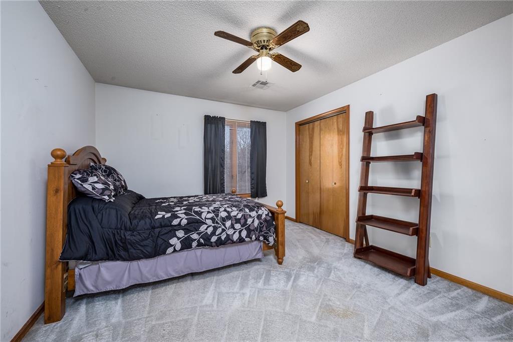 5211 Metropolitan Avenue Property Photo 21