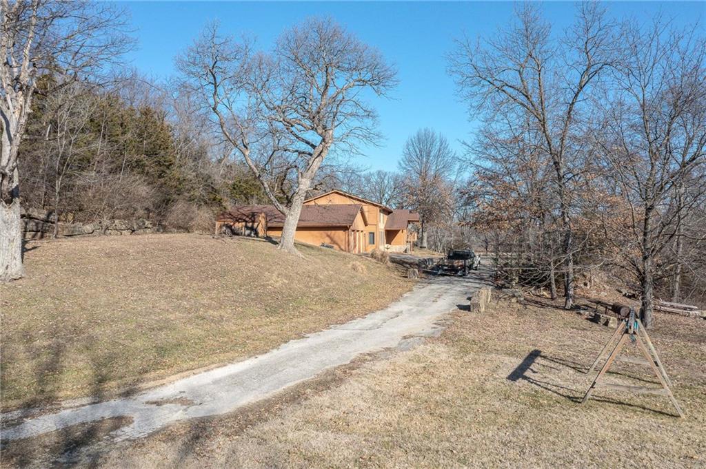 5211 Metropolitan Avenue Property Photo 38