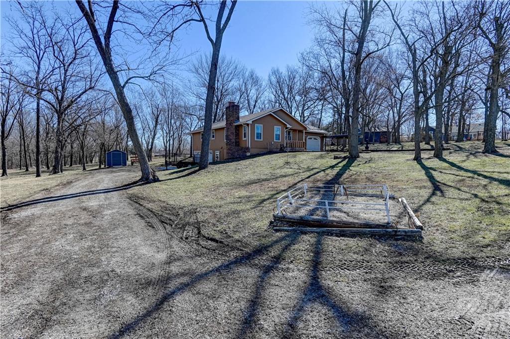 16775 371 Highway Property Photo 1