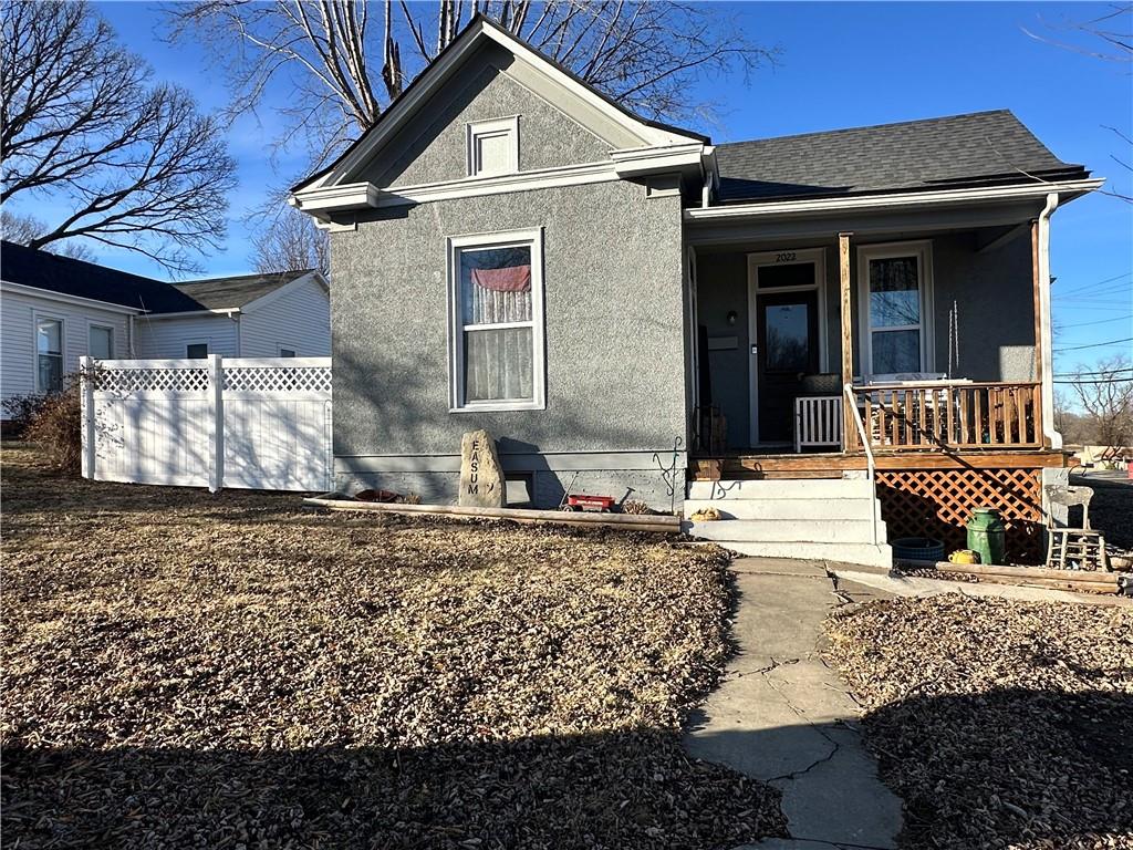 2022 Franklin Avenue Property Photo