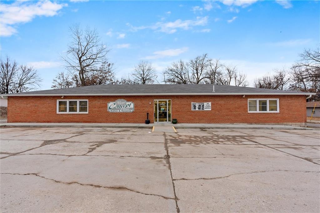 306 Wollard Boulevard Property Photo 5