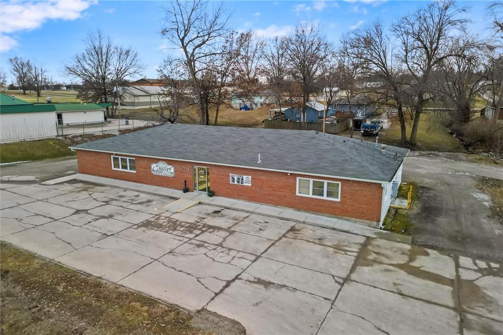 306 Wollard Boulevard Property Photo 7
