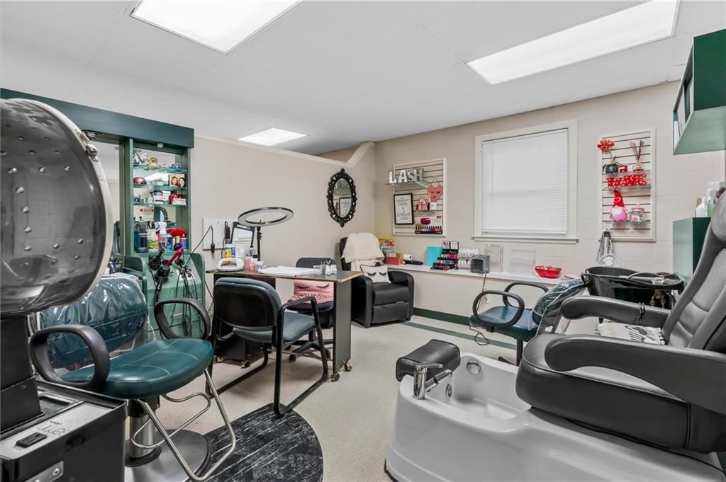 306 Wollard Boulevard Property Photo 28