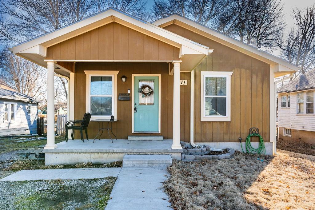 611 E 1st Street Property Photo