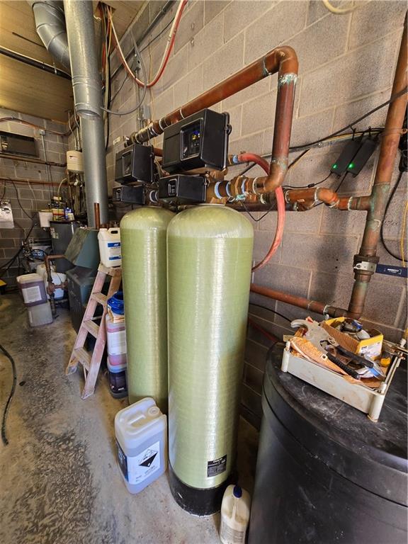 106 E Lake Street Property Photo 25