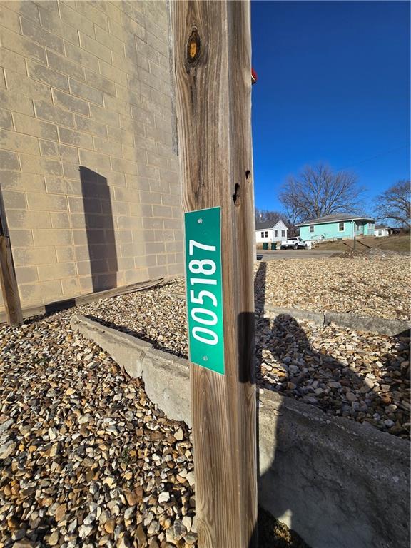 106 E Lake Street Property Photo 32