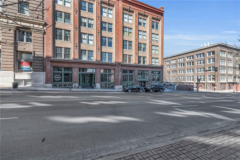 700 Broadway Boulevard Property Photo