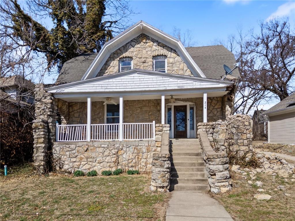 214 Cliff Drive Property Photo