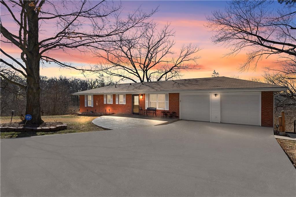904 E Golf Hill Drive Property Photo 1