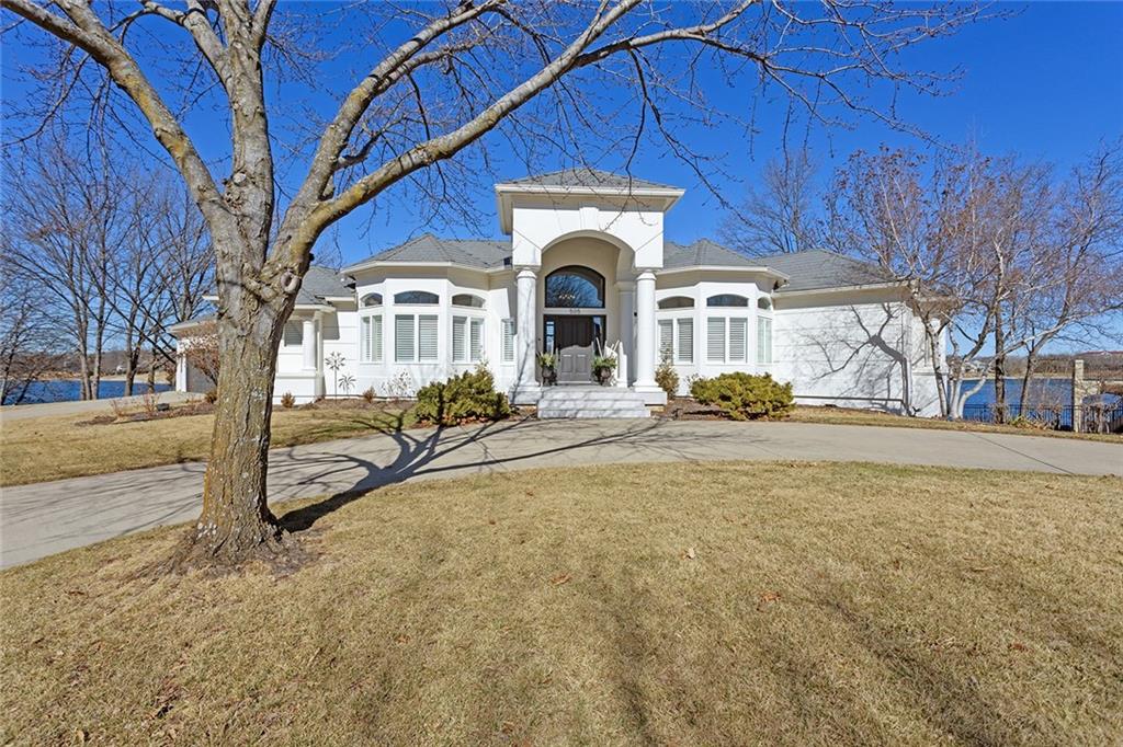 505 Ne Lake Pointe Circle Property Photo