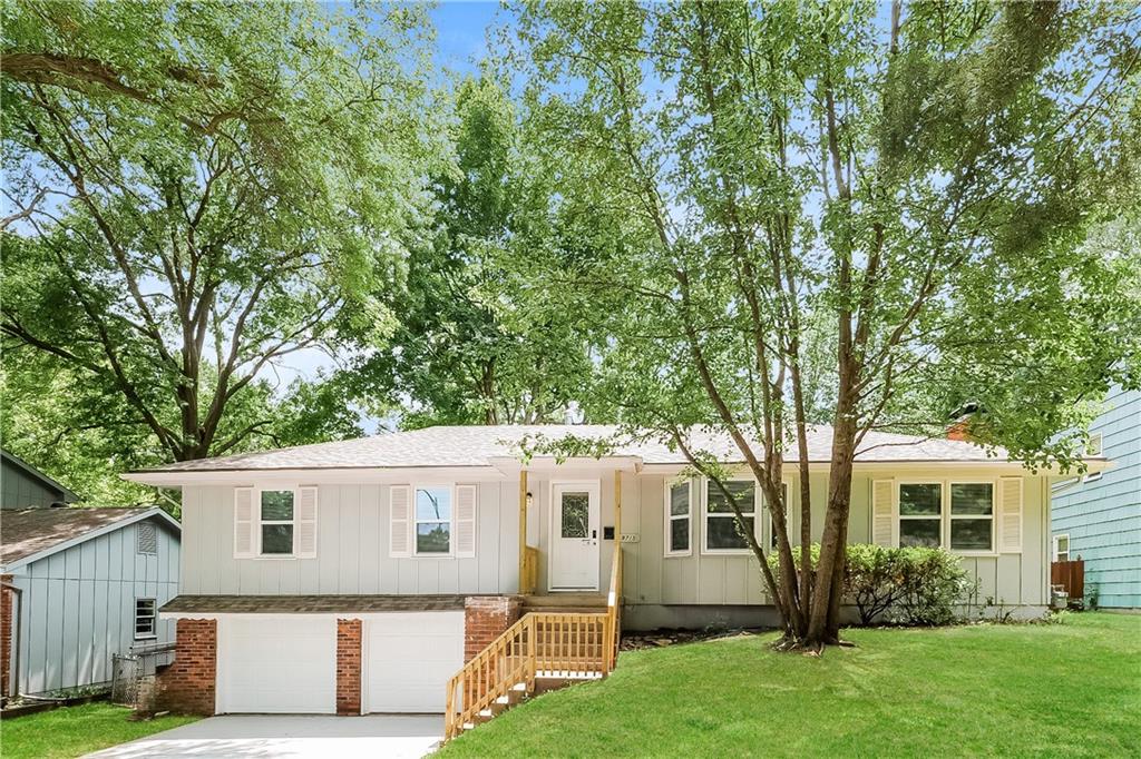 9715 W 92nd Street Property Photo