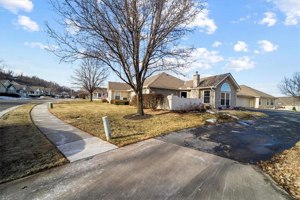 920 Ne Devon Drive Property Photo
