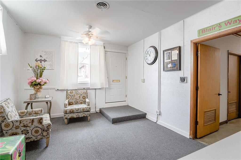 121 E Lexington Avenue Property Photo 21