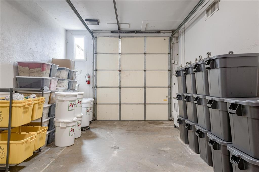 121 E Lexington Avenue Property Photo 22