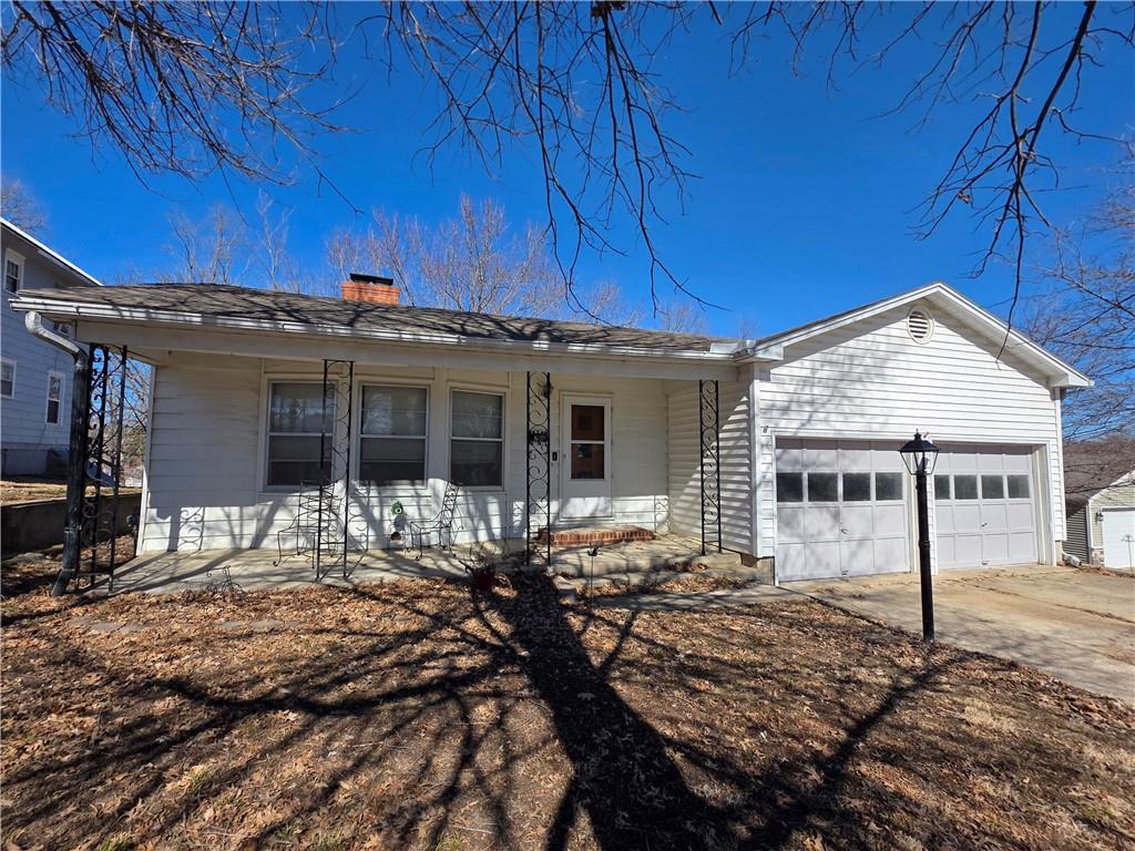 209 E Benton Street Property Photo