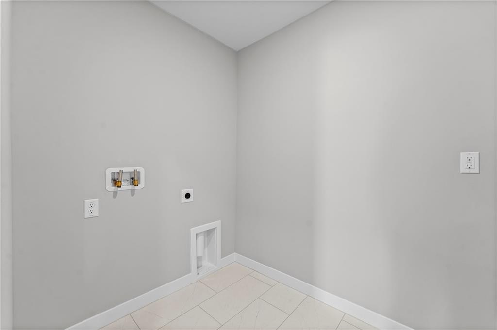 505 Woodview Drive Property Photo 15