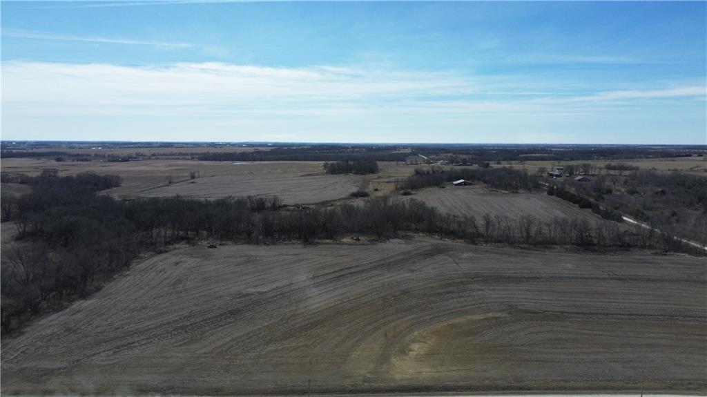 170 E 400 Road Property Photo 2