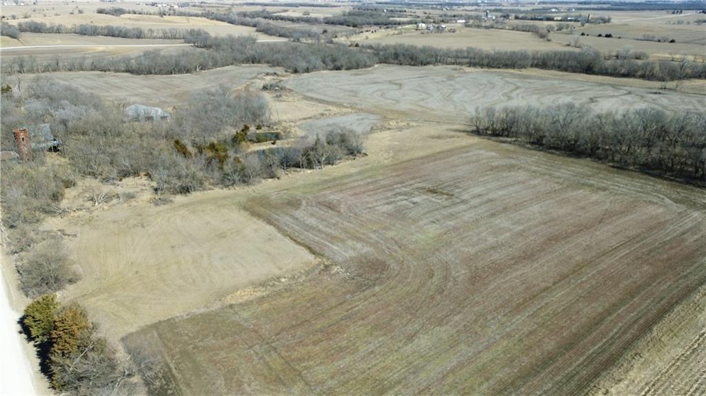 170 E 400 Road Property Photo 6