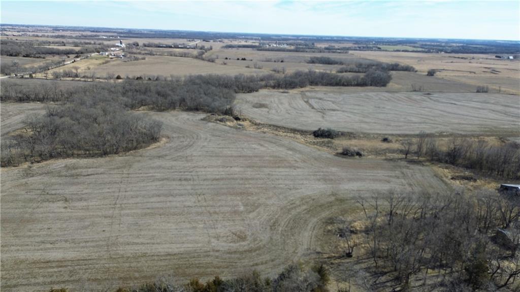 170 E 400 Road Property Photo 10