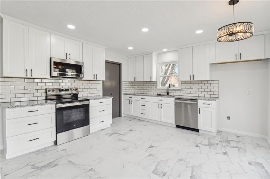 11600 E 62nd Street Property Photo 3