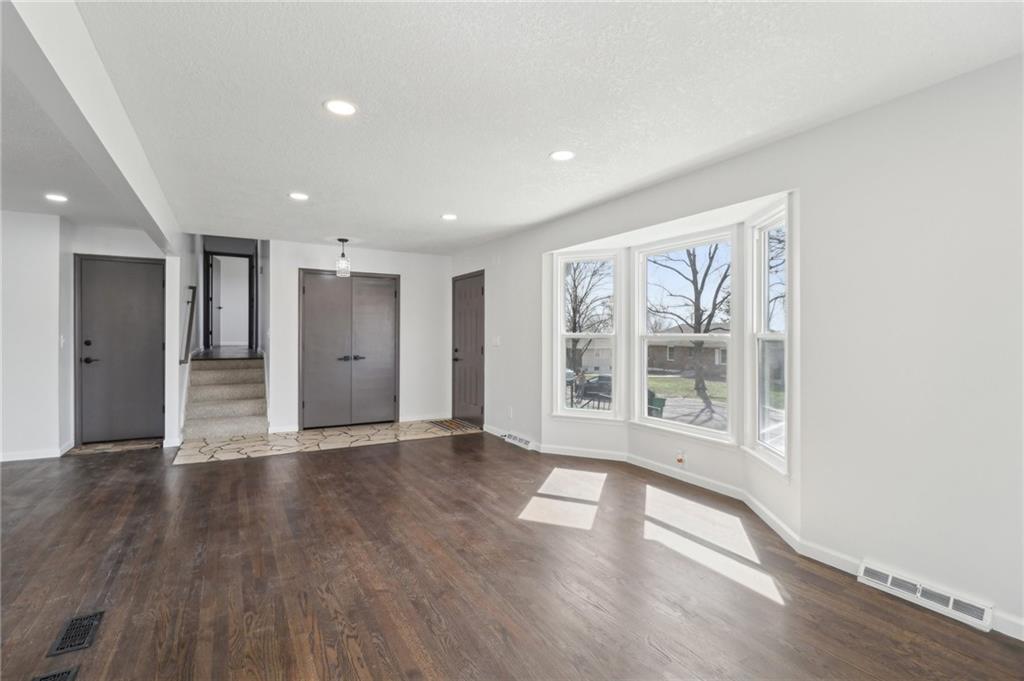 11600 E 62nd Street Property Photo 5