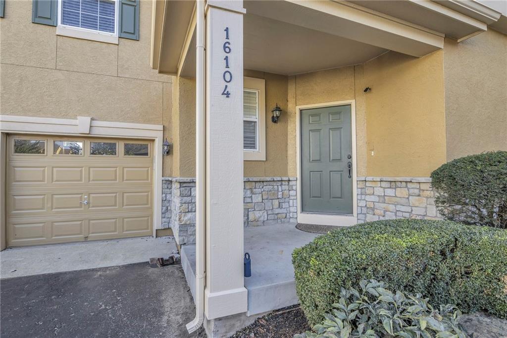 16104 Linden Street Property Photo