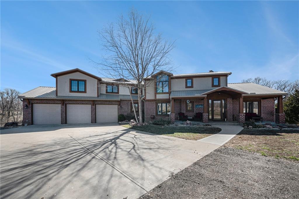 18615 371 Highway Property Photo