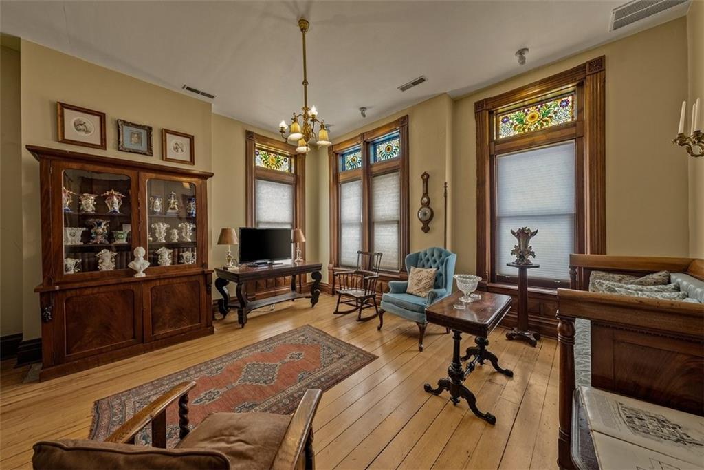 809 Hall Street Property Photo 30