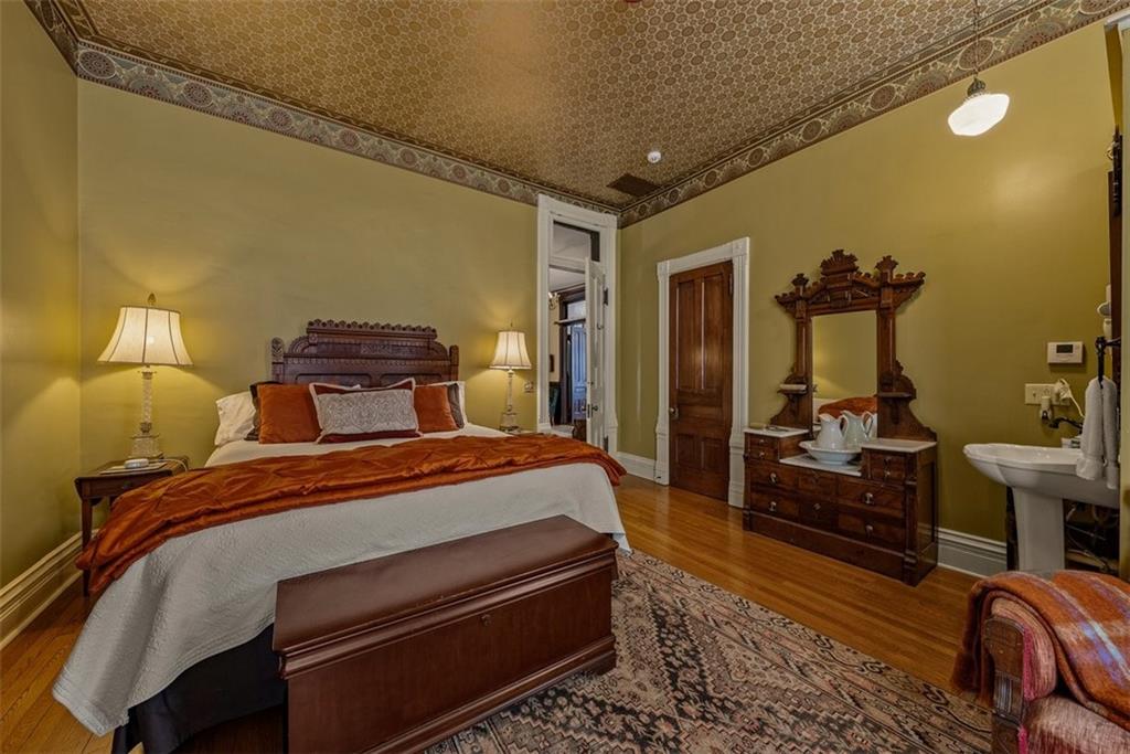 809 Hall Street Property Photo 41