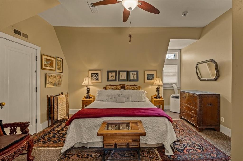 809 Hall Street Property Photo 49