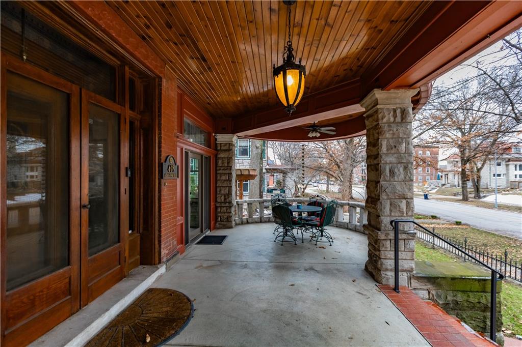 425 Gladstone Boulevard Property Photo 12