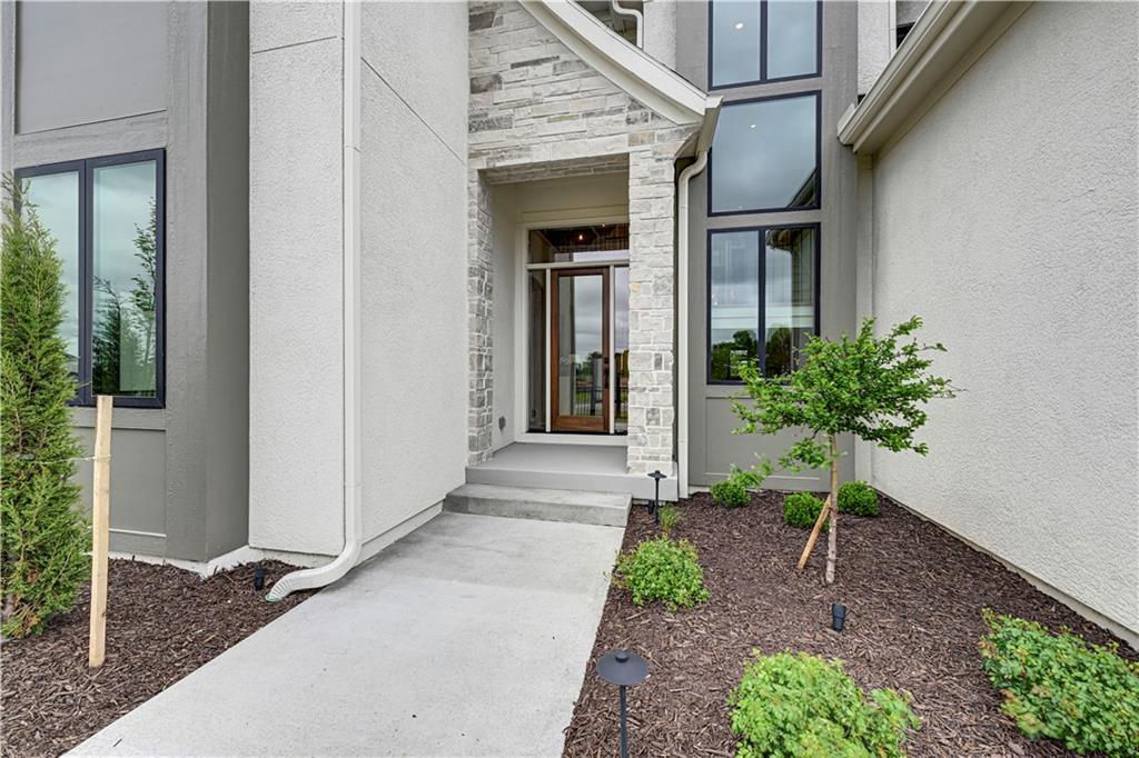 16063 S Twilight Lane Property Photo 2