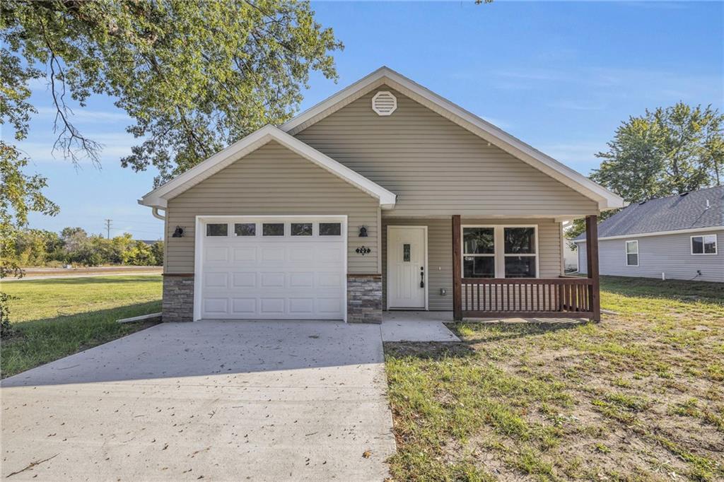 707 Pacific Avenue Property Photo
