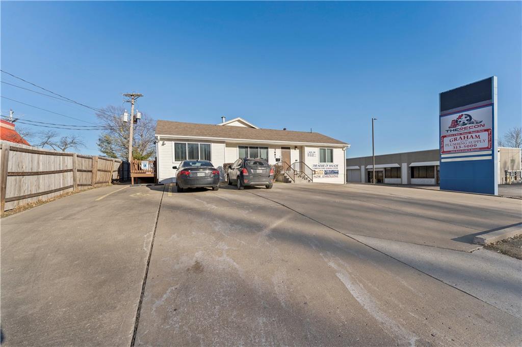 7607 Raytown Road Property Photo 2